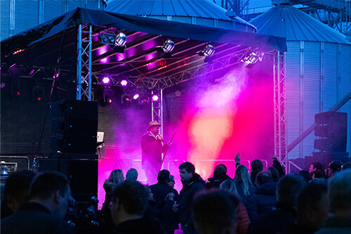 4Future_2022_500x333px Beleuchtung, Konzert, Menschenmenge, Bühne, Städtisch