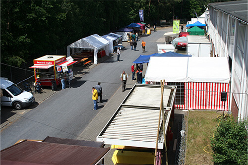 ITGM_2009_2_500x333px Bushaltestelle, Im Freien, Person, Auto, Markise